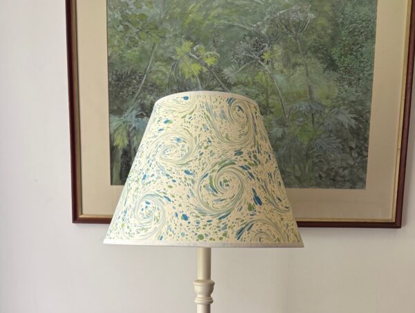 14” Yarn empire shade with cream trim