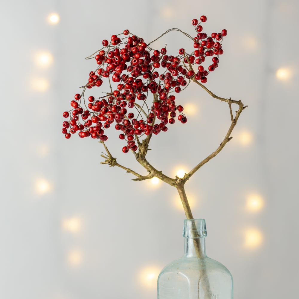 Red Berry Wooden Garland - Image 3
