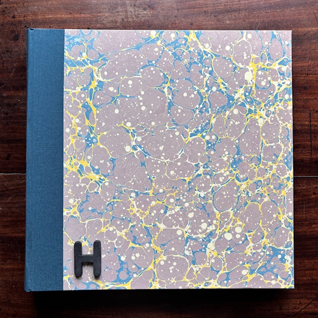 Medium Tisbury album - Image 9