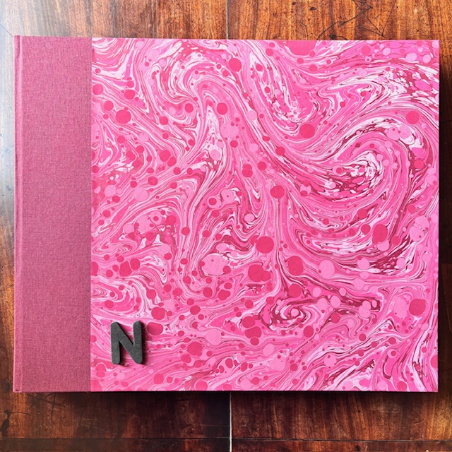 Extra-large Tisbury album - Image 15