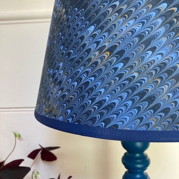 Anbye Retro Shade with royal blue trim - Image 2