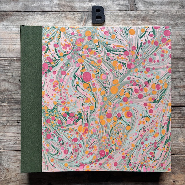 Medium Tisbury album - Image 3