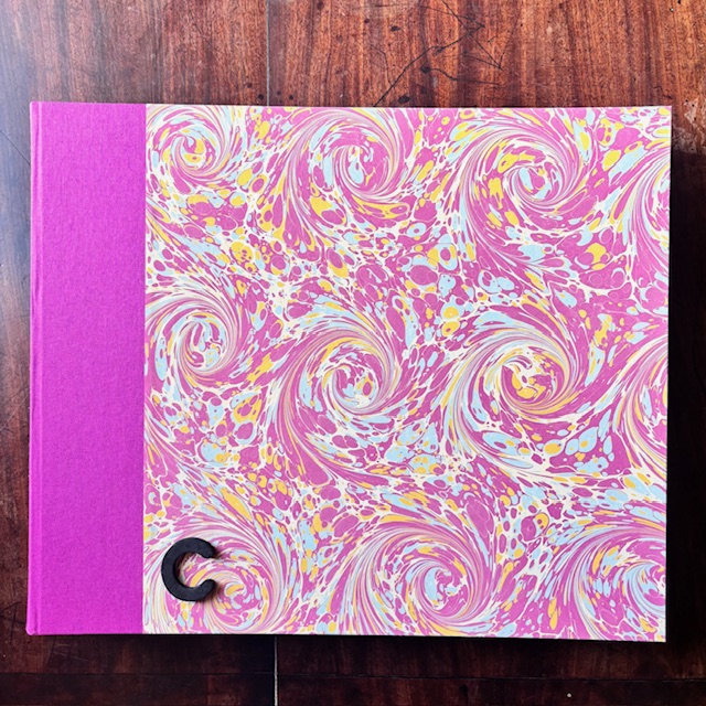 Extra-large Tisbury album - Image 4